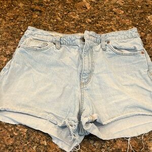 Light wash target shorts